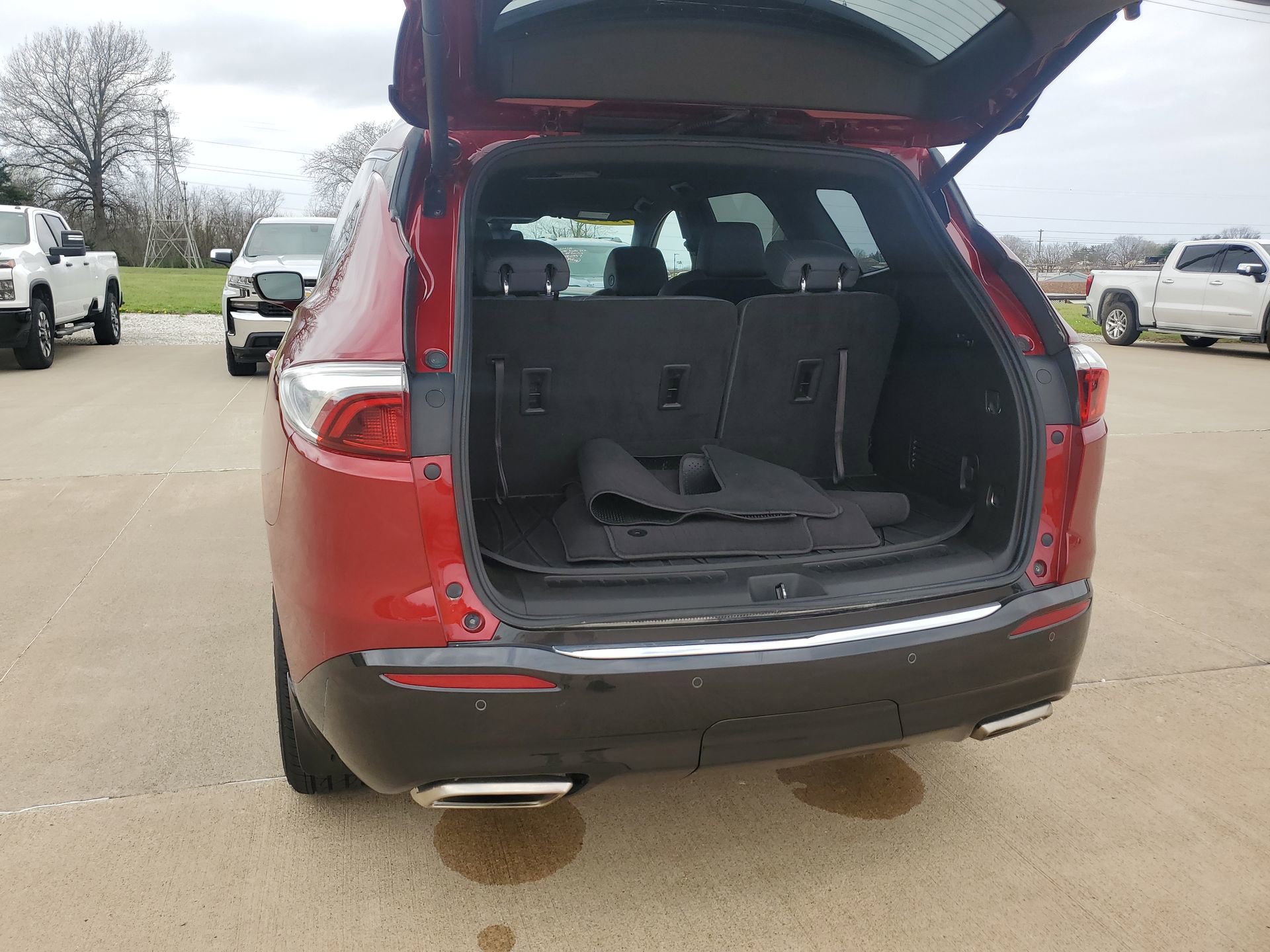 Used 2022 Buick Enclave Essence w/ Sport Touring Edition FWD image 31