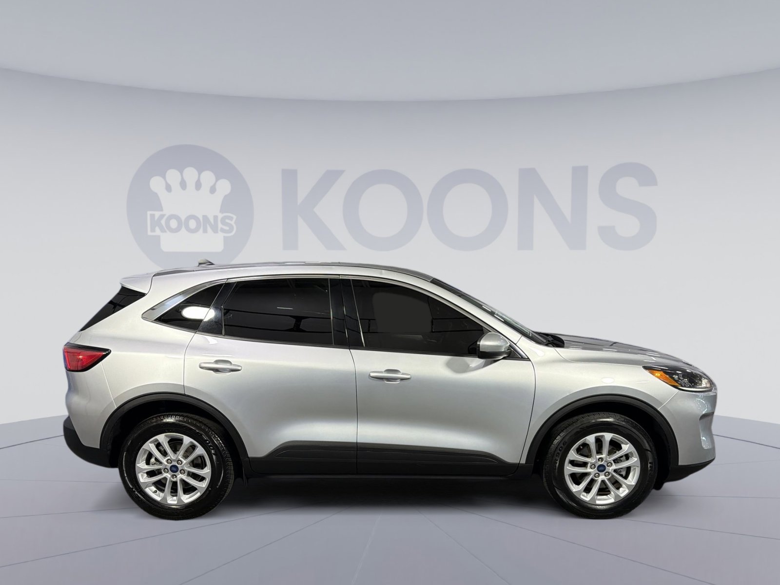 Used 2020 Ford Escape SE image 17