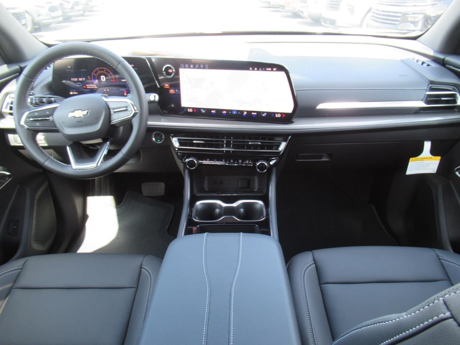 New 2027 Chevrolet Traverse LT FWD image 12