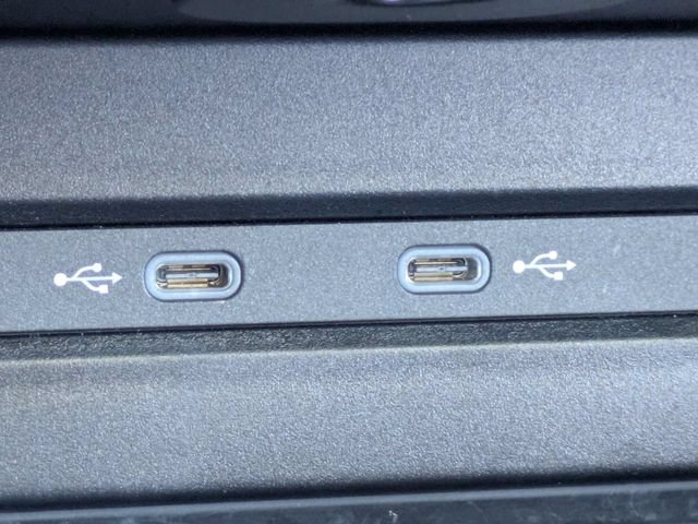 Used 2025 Volkswagen Taos SE FWD image 26