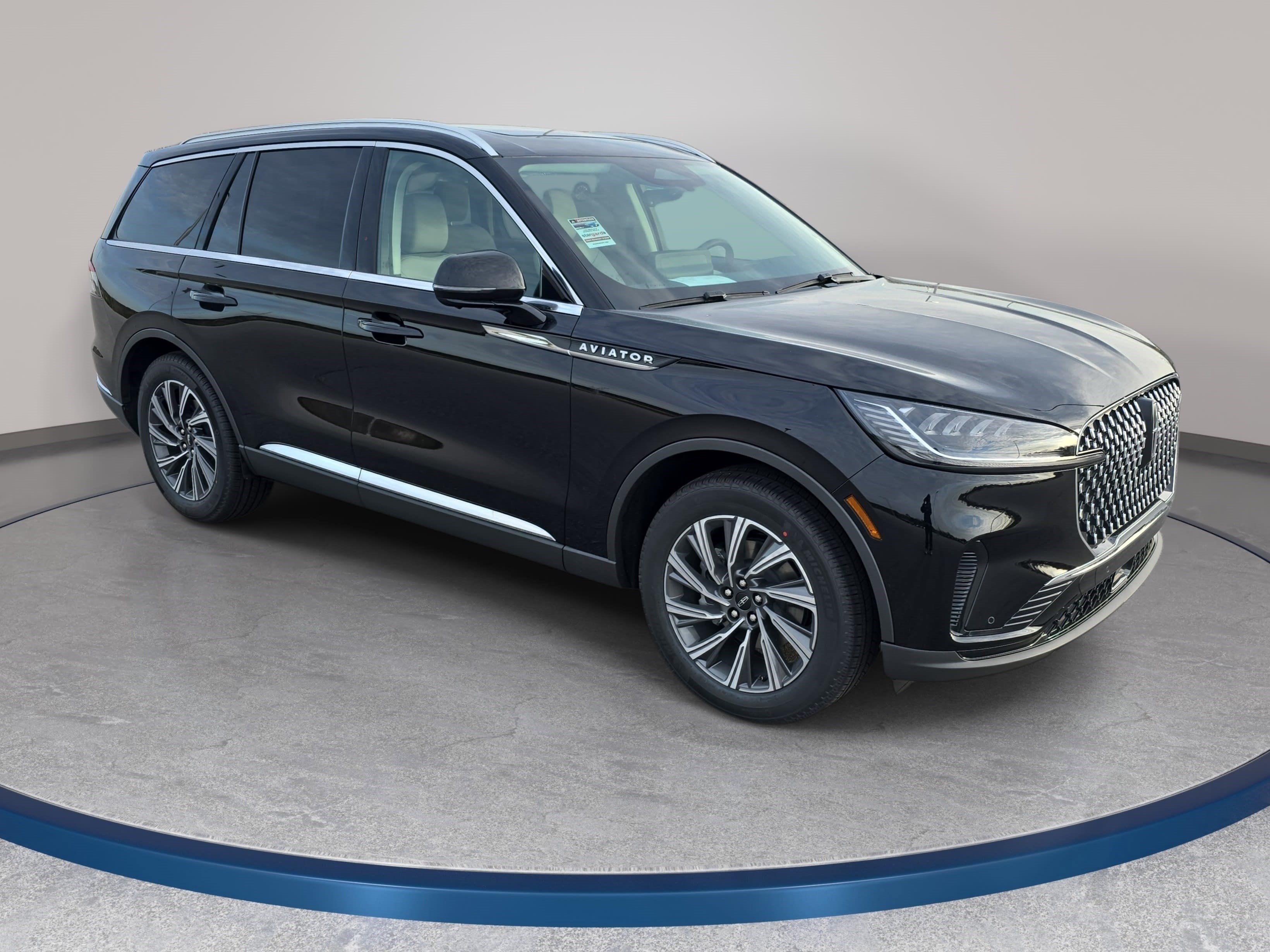 New 2026 Lincoln Aviator 2WD image 3