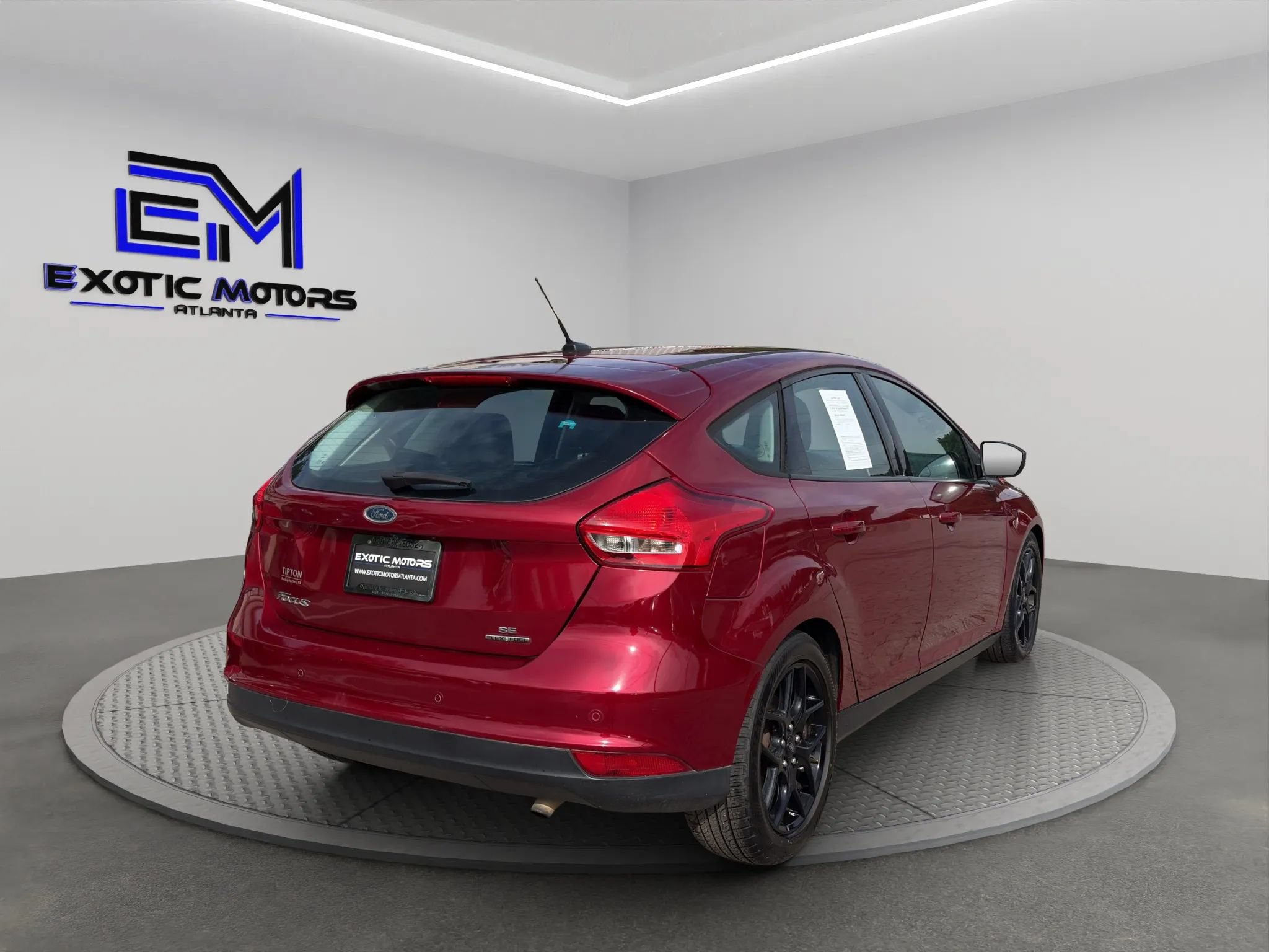 Used 2016 Ford Focus SE w/ Equipment Group 201A FWD image 5