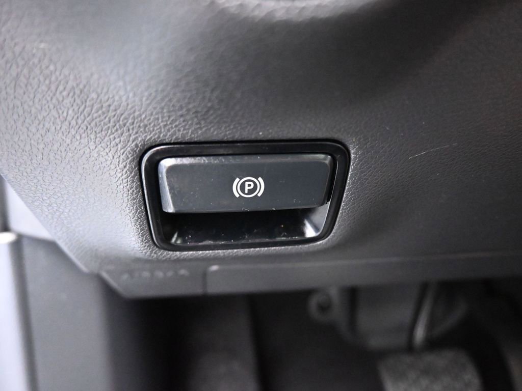 Used 2019 Mercedes-Benz GLA 250 4MATIC image 35