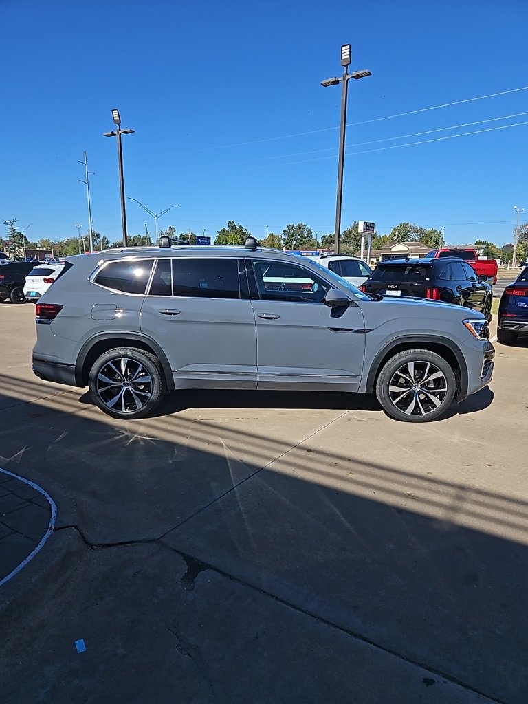 New 2026 Volkswagen Atlas SEL Premium R-Line image 4
