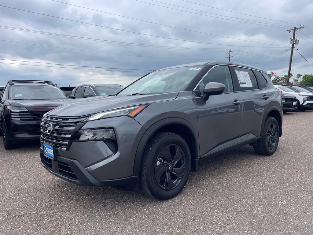 Certified 2026 Nissan Rogue SV FWD image 3
