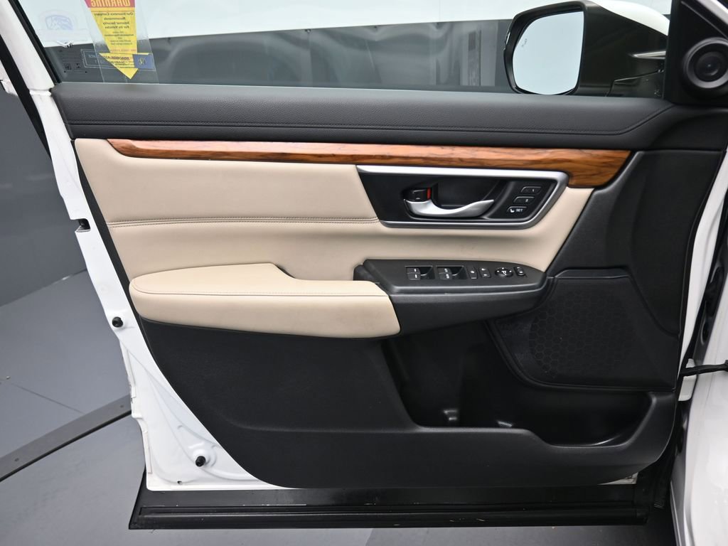 Used 2017 Honda CR-V Touring image 9