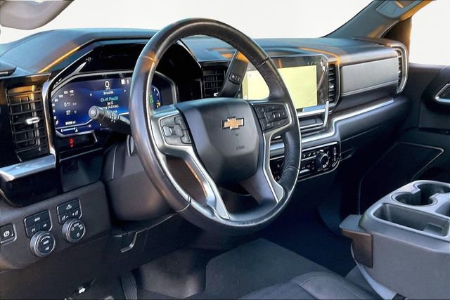 Used 2022 Chevrolet Silverado 1500 LT image 12