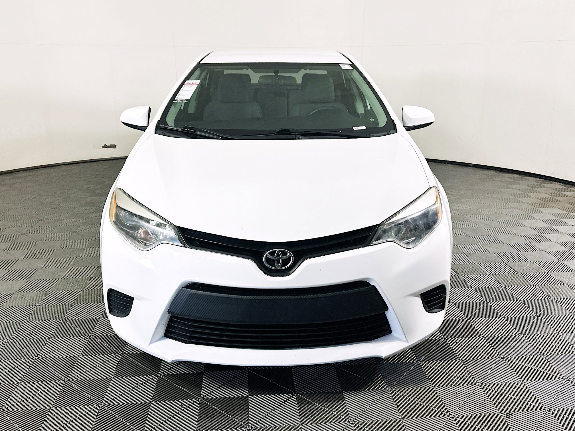 Used 2015 Toyota Corolla L FWD image 8