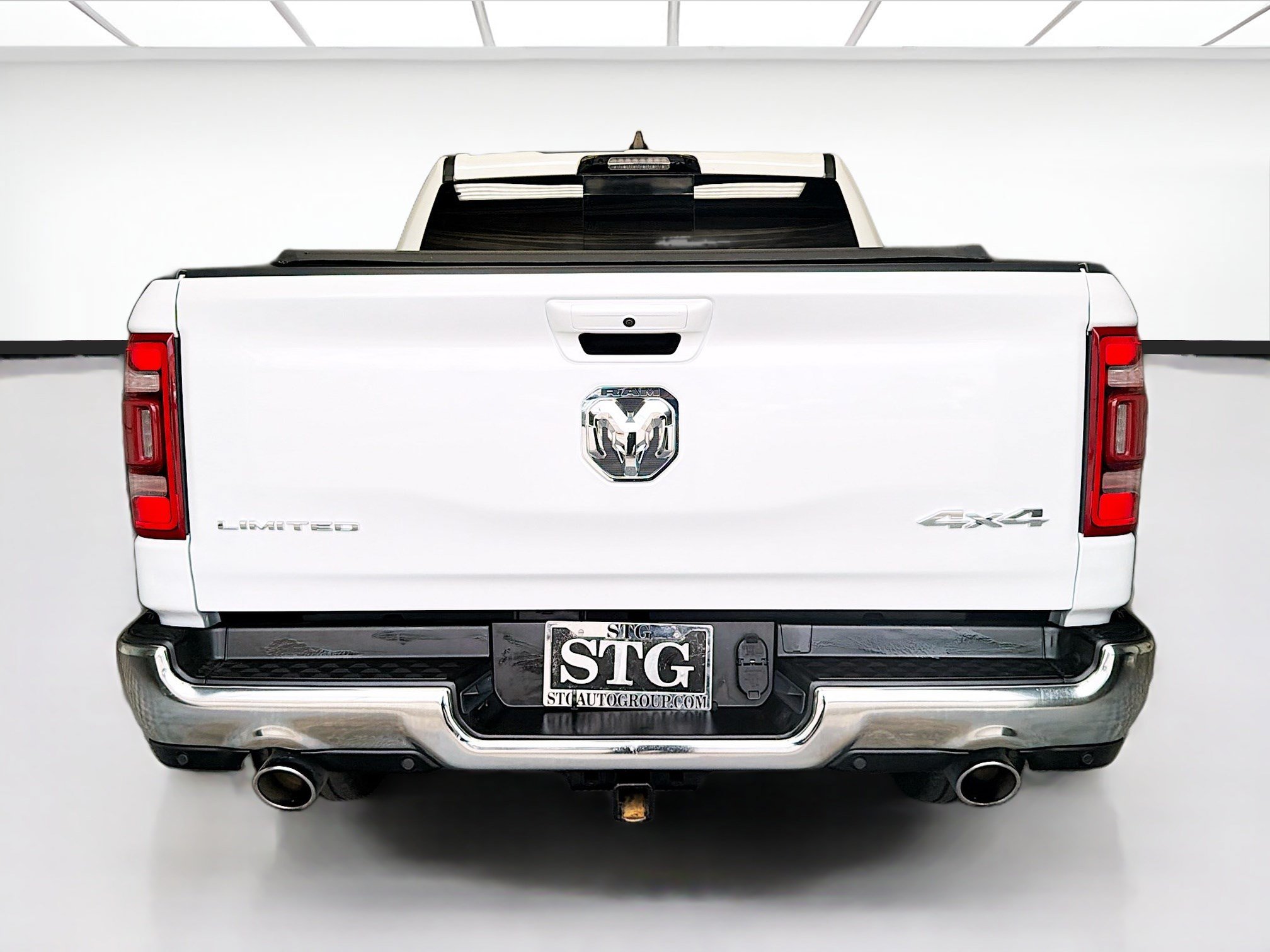 Used 2024 RAM 1500 Limited AWD/4WD image 5