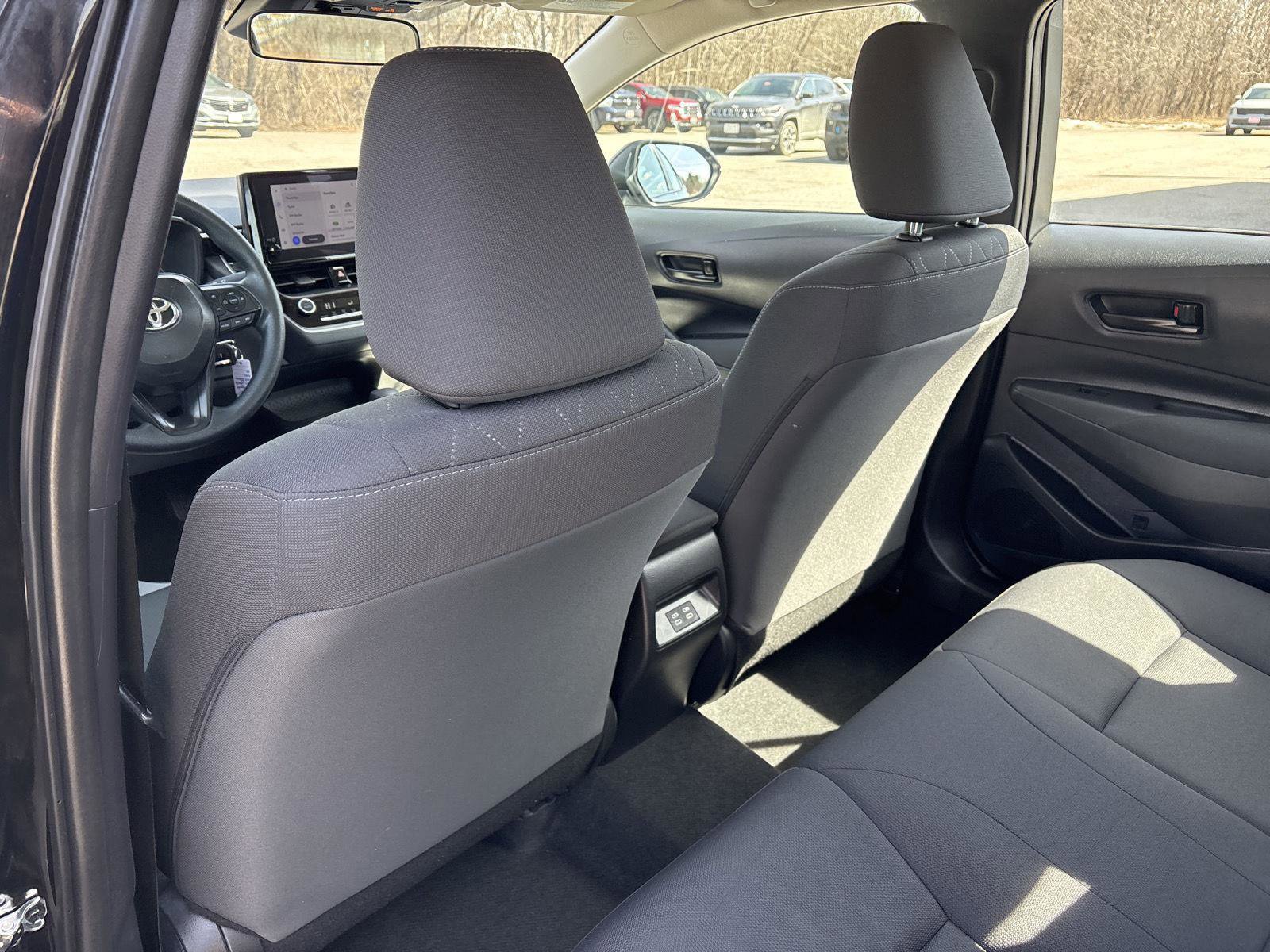 Used 2025 Toyota Corolla LE image 18