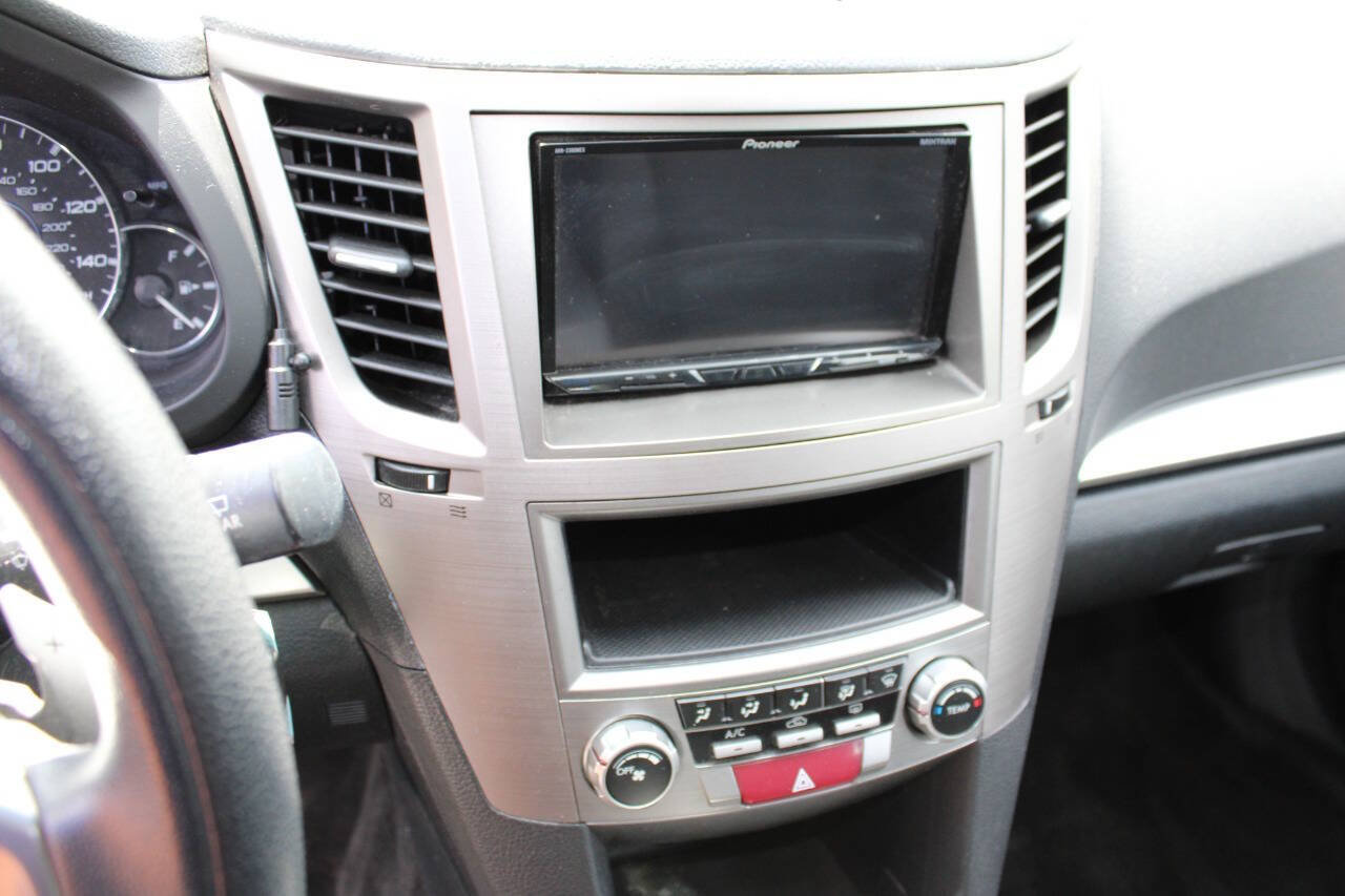 Used 2012 Subaru Outback 2.5i AWD/4WD image 15