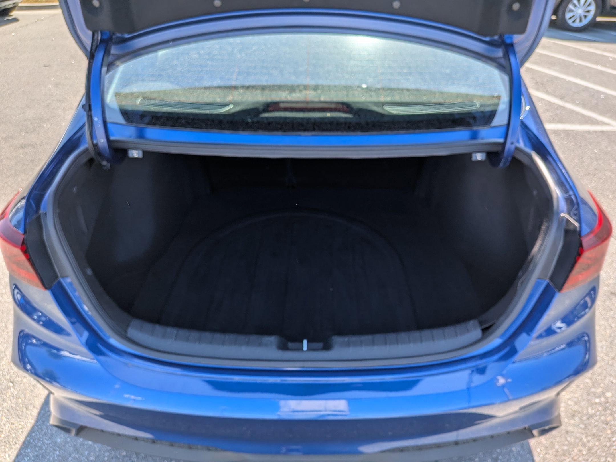 Used 2022 Kia Forte LXS w/ LXS Technology Package FWD image 32