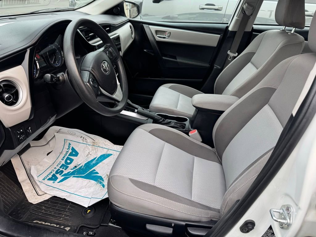 Used 2018 Toyota Corolla LE image 9