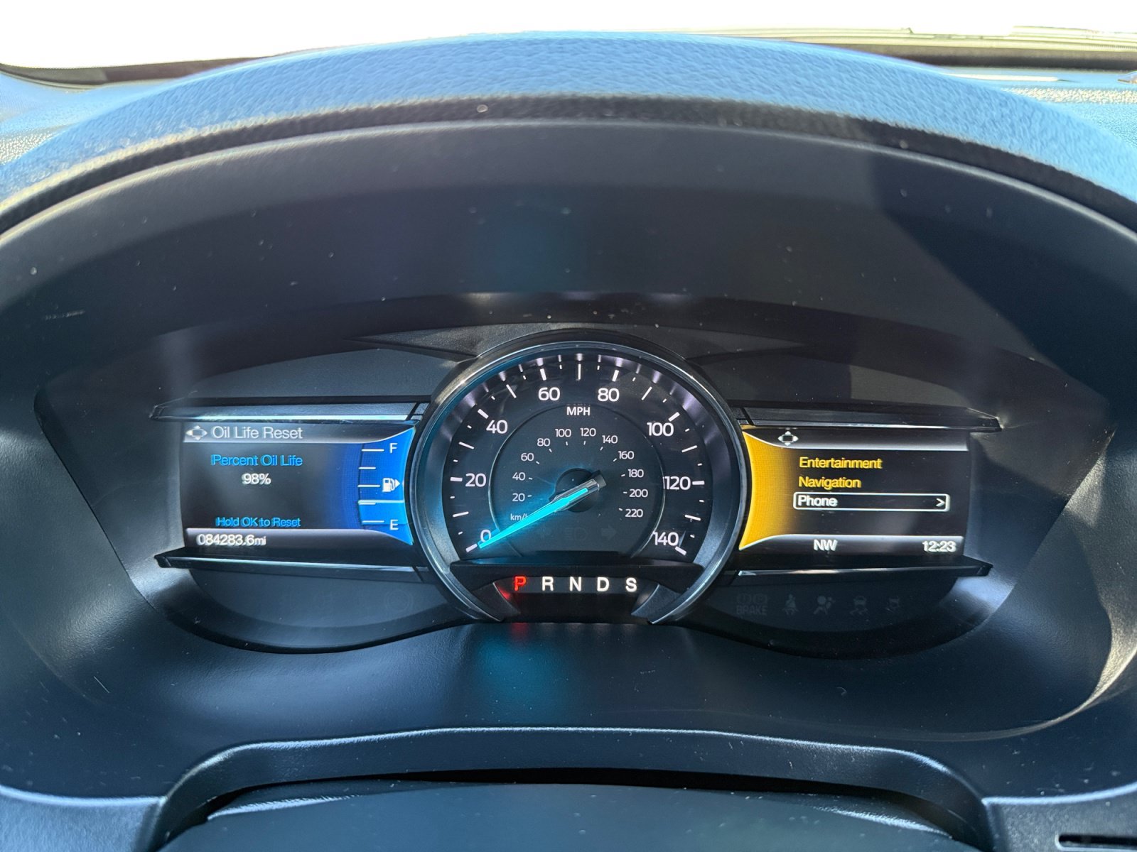 Used 2018 Ford Explorer XLT w/ Equipment Group 202A AWD/4WD image 11