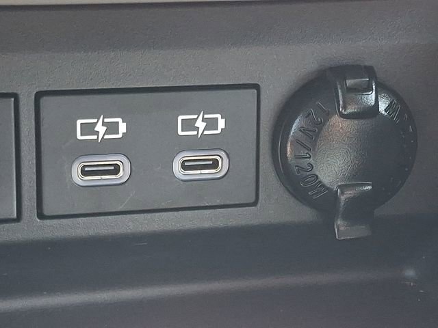 Used 2023 Toyota Highlander L FWD image 25