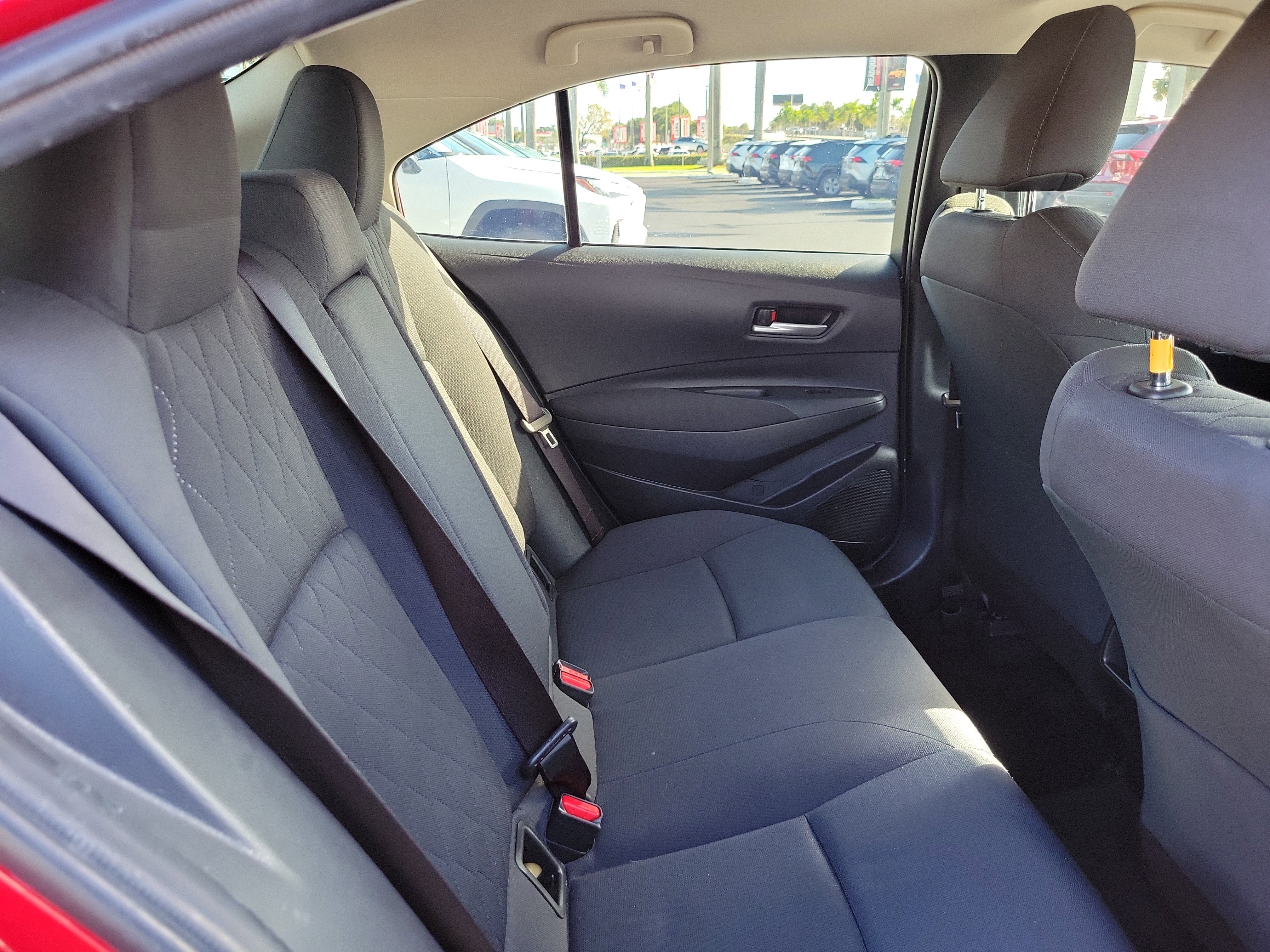 Used 2020 Toyota Corolla LE image 15