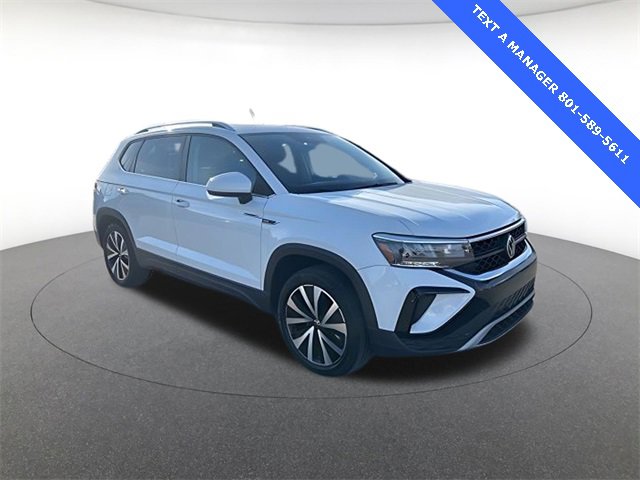 Used 2023 Volkswagen Taos SE w/ Panoramic Sunroof Package image 1