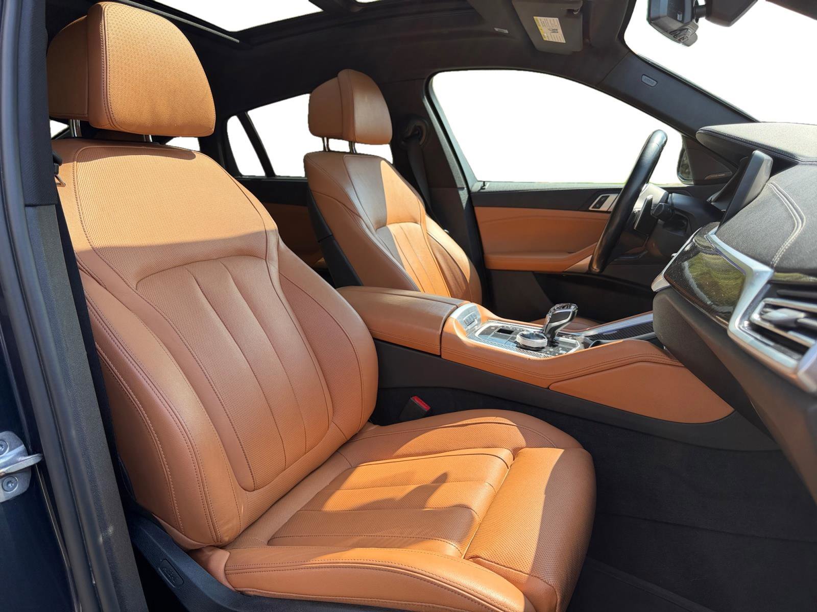 Used 2022 BMW X6 M50i w/ Executive Package AWD/4WD image 22