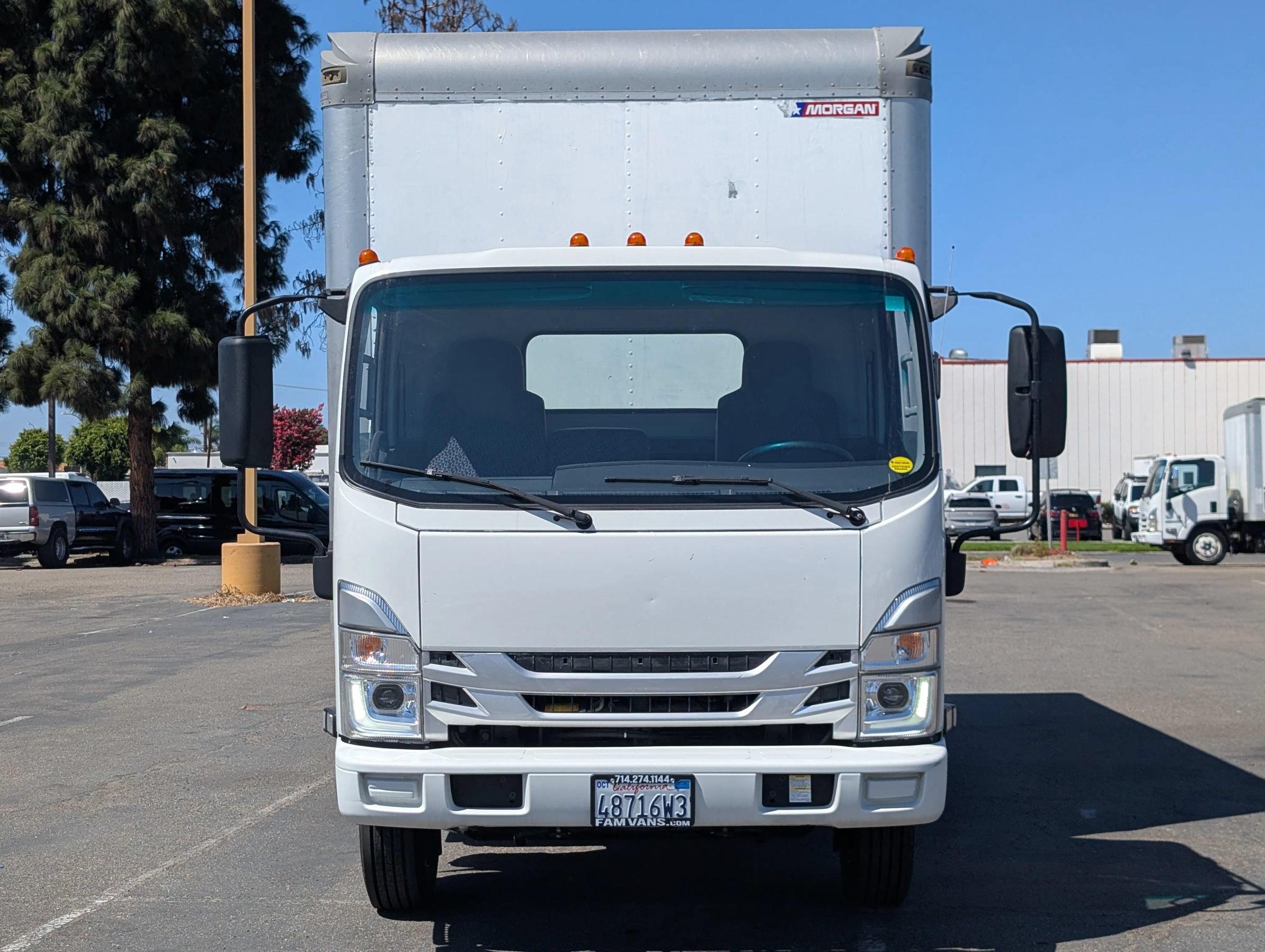 Used 2023 Isuzu NPR RWD image 2
