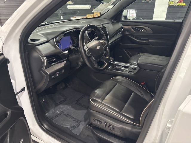 Used 2023 Chevrolet Traverse Premier image 13