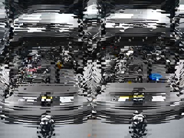 New 2026 Volkswagen Taos SE image 15