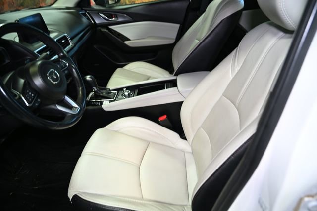 Used 2018 MAZDA MAZDA3 Grand Touring w/ Premium Equipment Package image 20