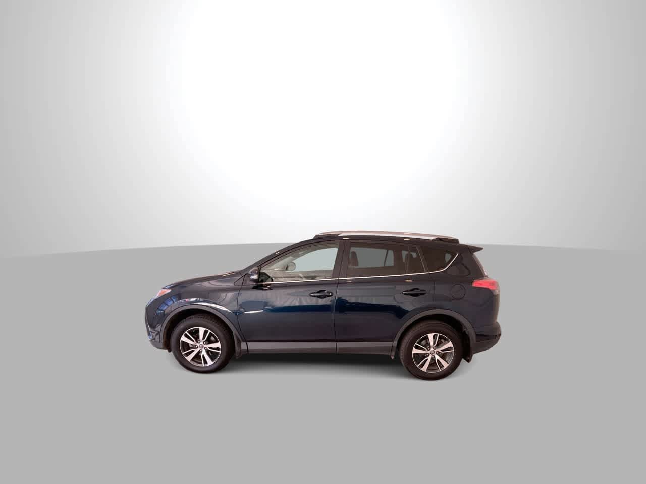 Certified 2018 Toyota RAV4 XLE AWD/4WD image 5