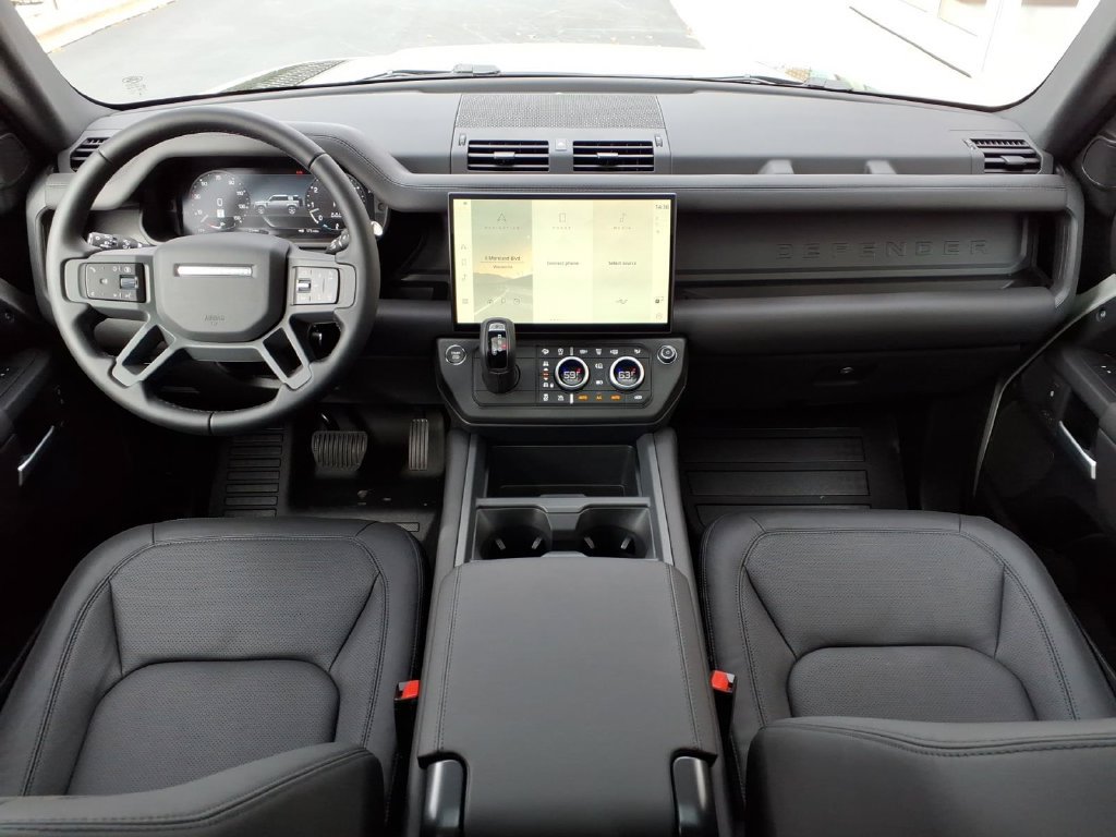 New 2026 Land Rover Defender 110 X-Dynamic SE AWD/4WD image 9