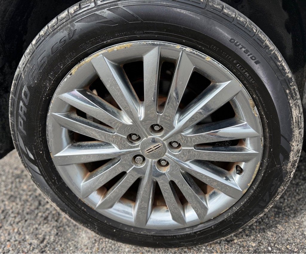 Used 2011 Lincoln MKX 2WD w/ 102A Rapid Spec Order Code image 22