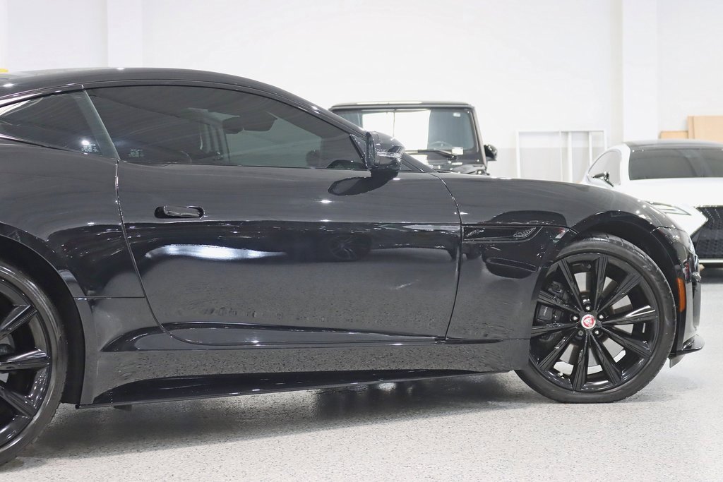 Used 2023 Jaguar F-TYPE R image 11