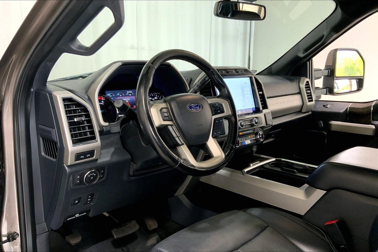 Used 2022 Ford F350 Lariat w/ Lariat Ultimate Package AWD/4WD image 14