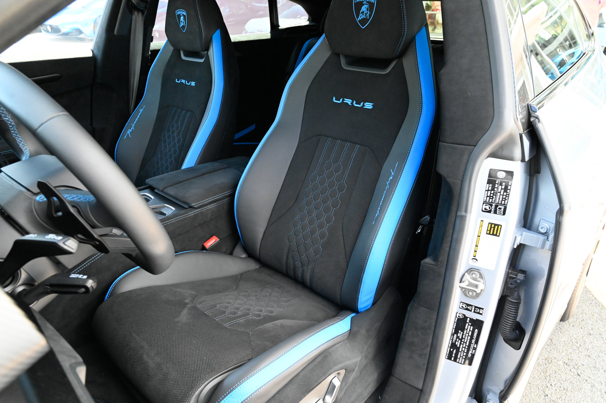 Used 2024 Lamborghini Urus Performante AWD/4WD image 19
