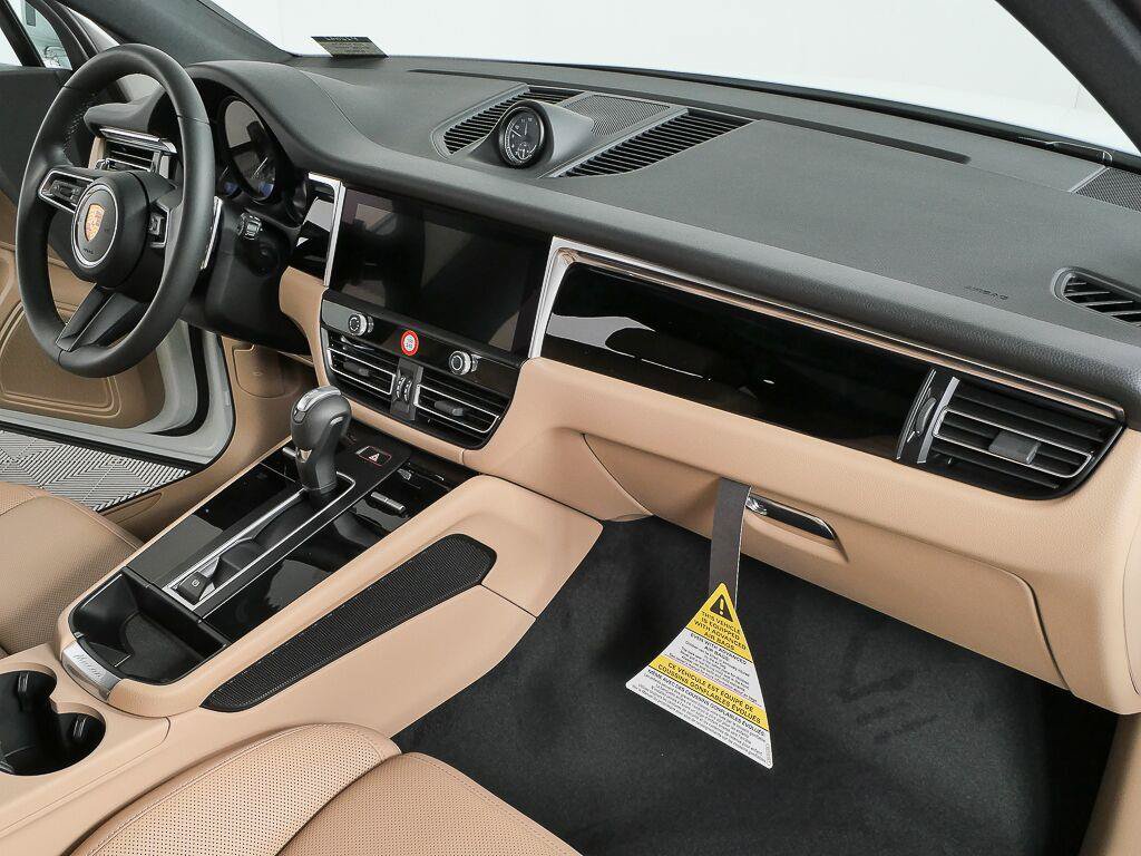 Certified 2026 Porsche Macan Turbo AWD/4WD image 24