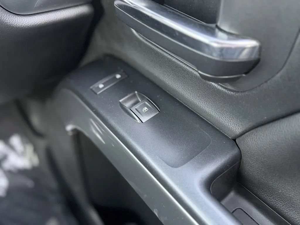 Used 2017 Chevrolet Silverado 1500 LT w/ All Star Edition AWD/4WD image 13