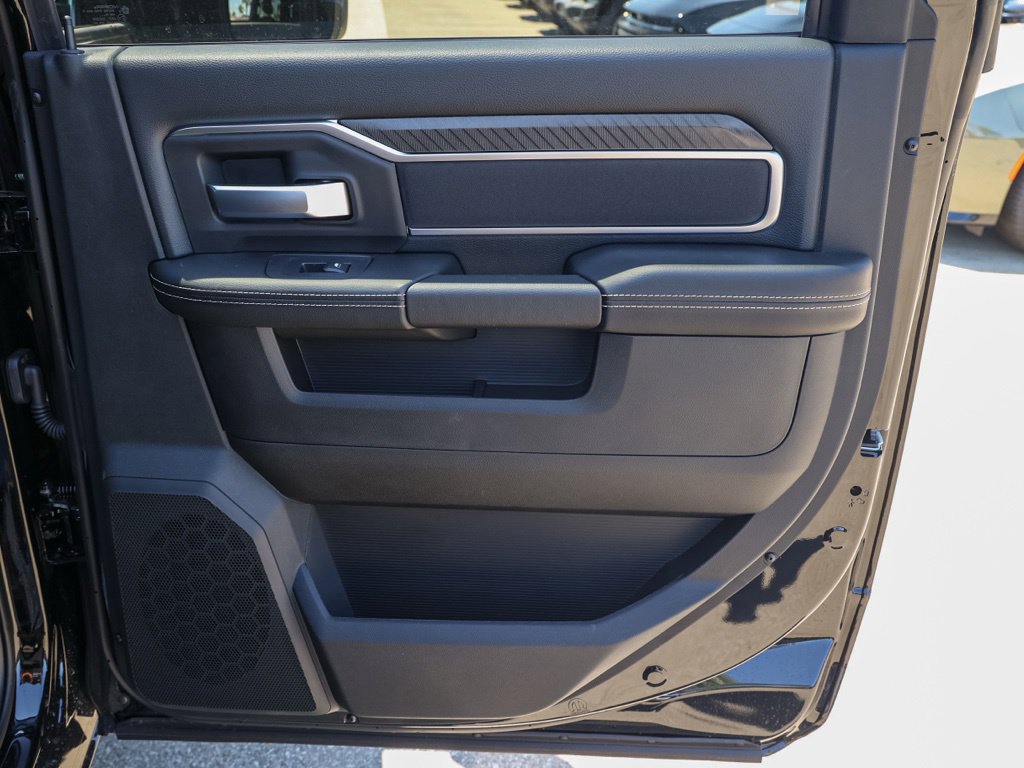 New 2026 RAM 3500 Big Horn AWD/4WD image 19