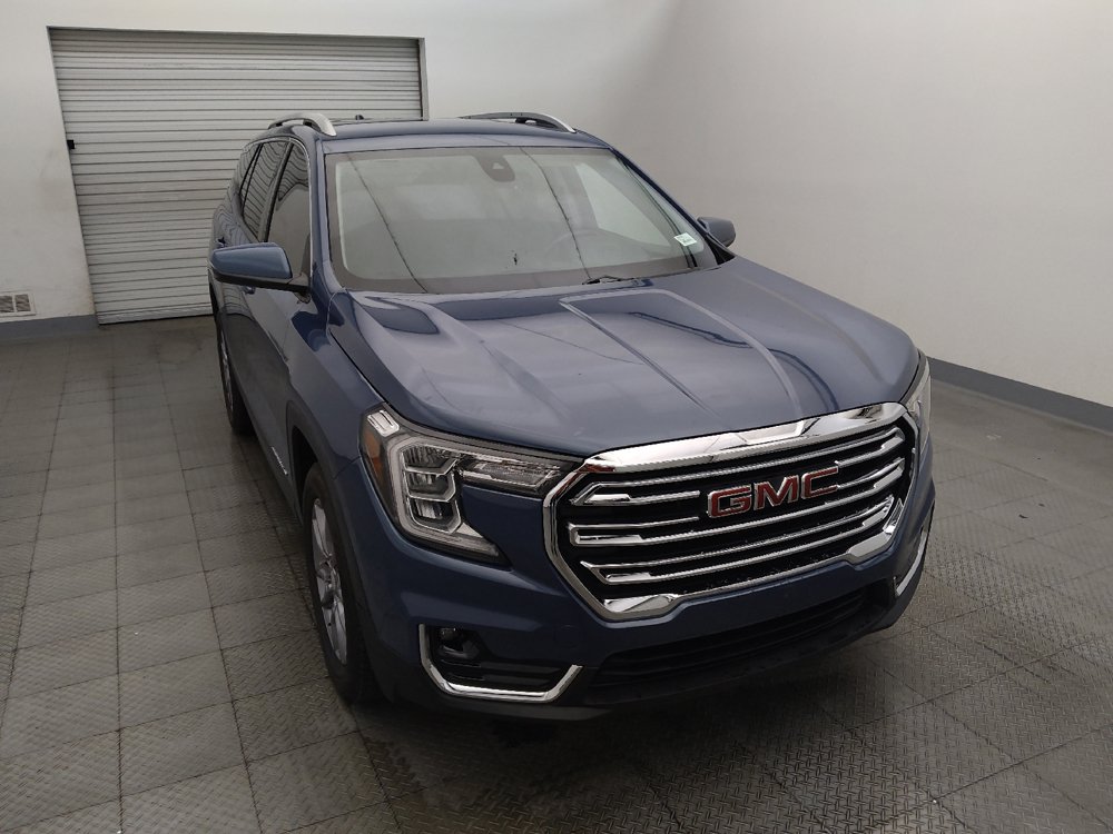 Used 2024 GMC Terrain SLT AWD/4WD image 14
