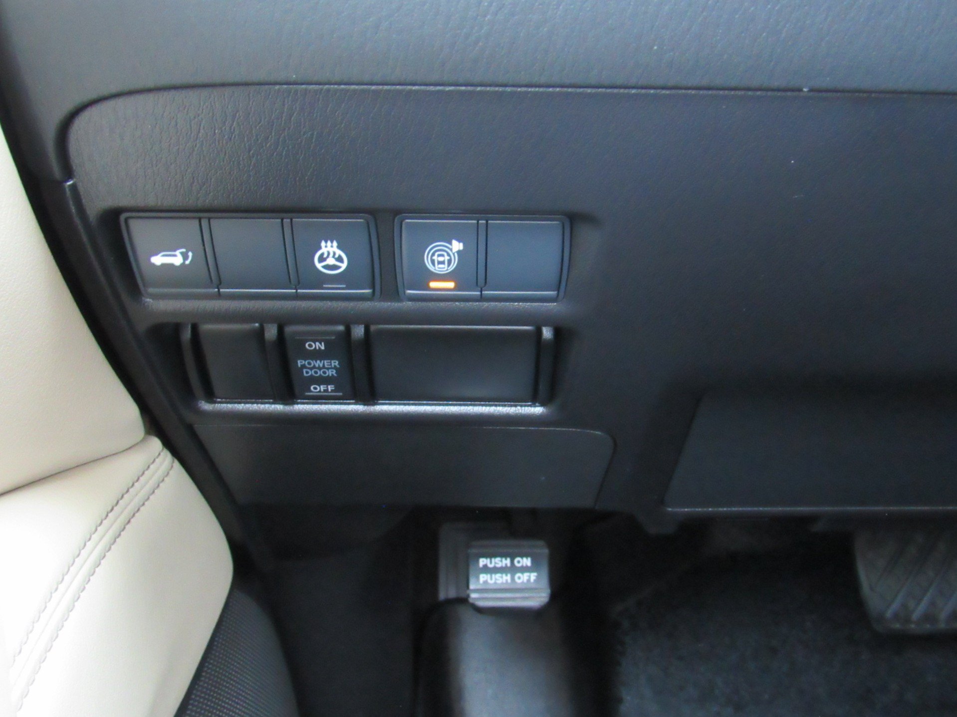 Used 2021 Nissan Armada Platinum w/ Captain's Chairs Package AWD/4WD image 16