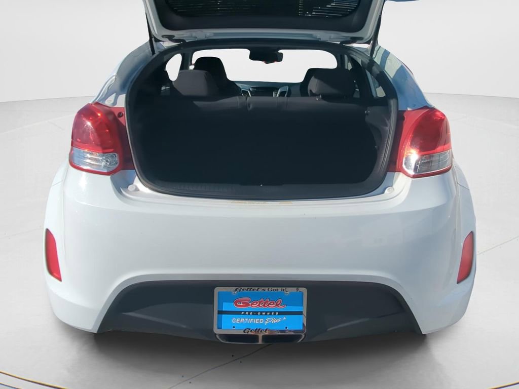 Used 2015 Hyundai Veloster w/ Option Group 02 FWD image 9