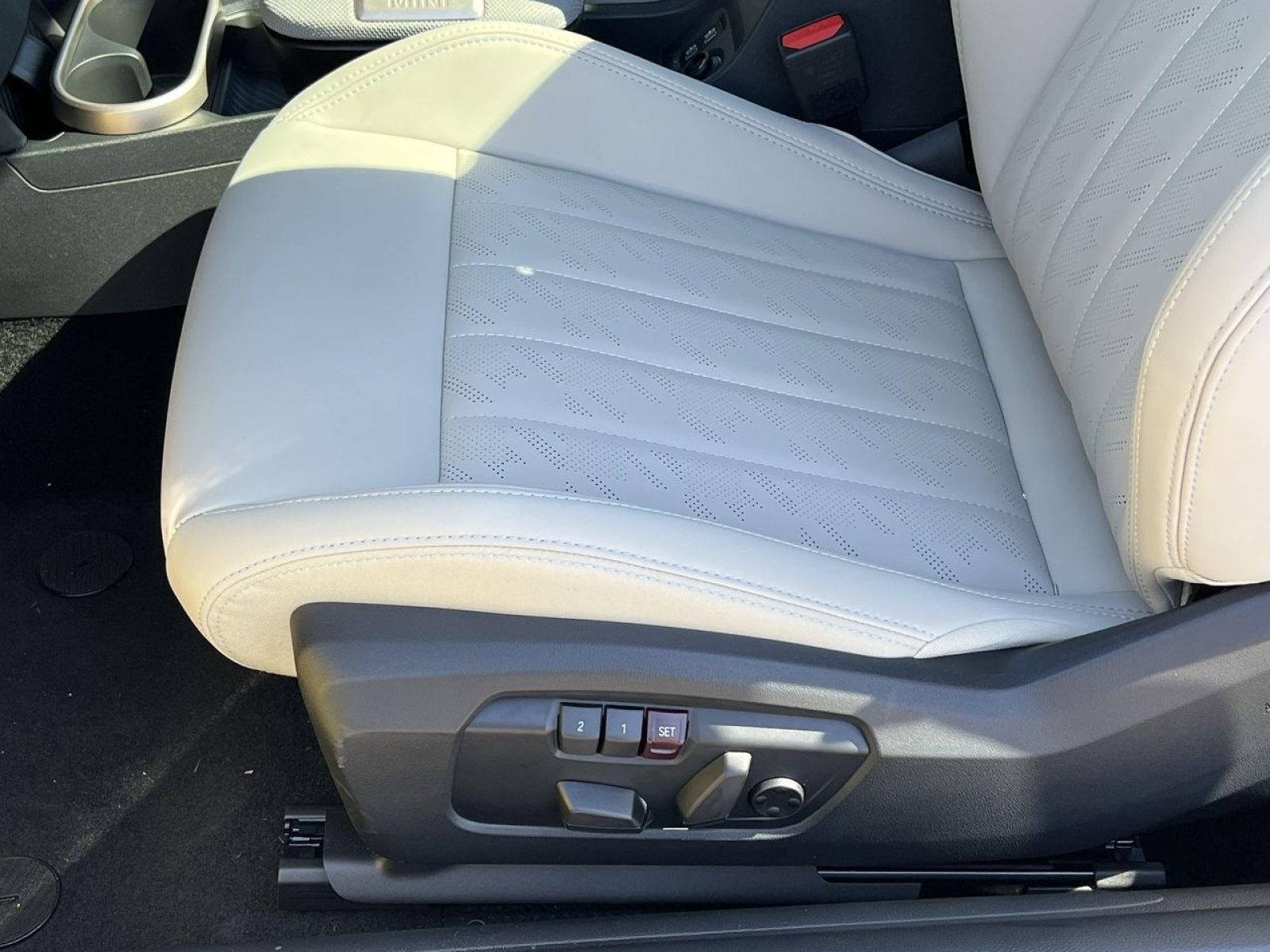 Certified 2025 MINI Cooper S image 11