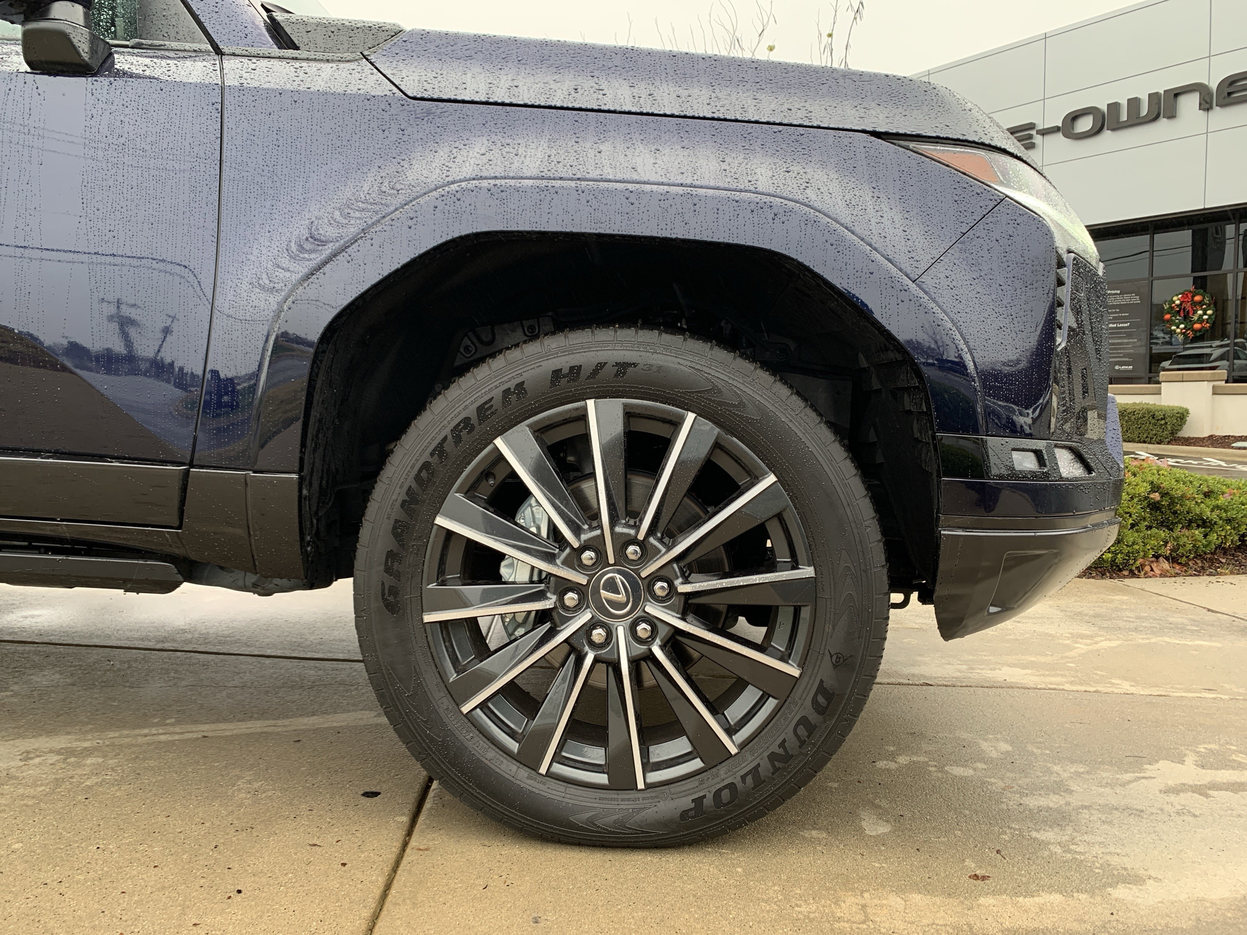 Used 2024 Lexus GX 550 image 13