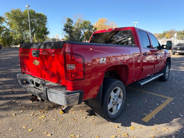 Used 2011 Chevrolet Silverado 2500 LT w/ Interior Plus Package AWD/4WD image 8