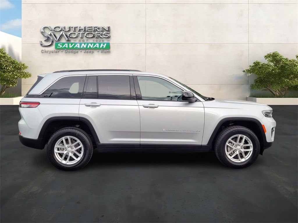 New 2025 Jeep Grand Cherokee Laredo X w/ Luxury Tech Group I image 6