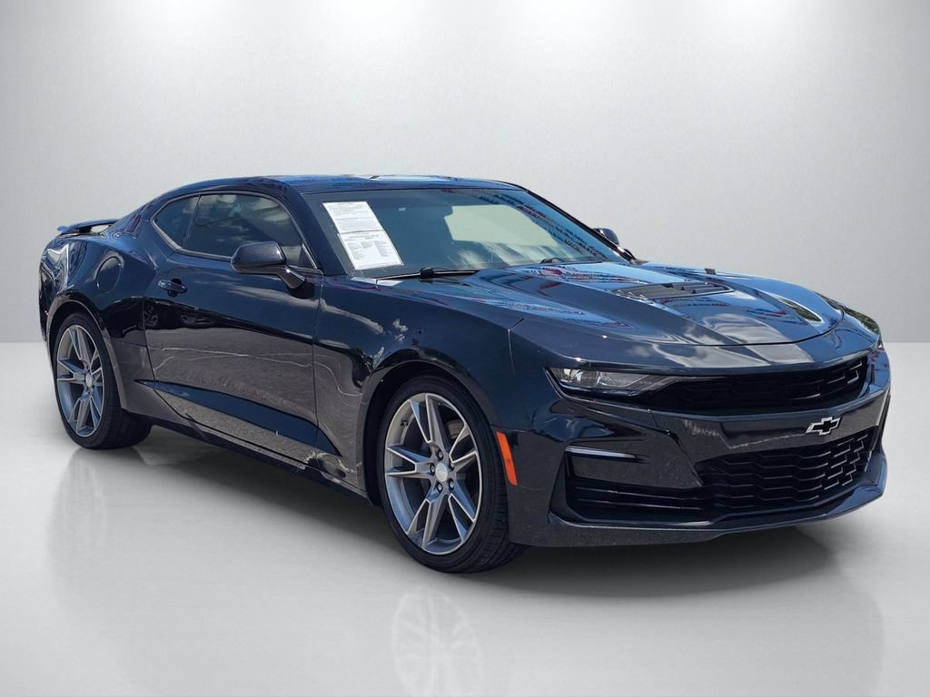 Used 2019 Chevrolet Camaro SS RWD image 3