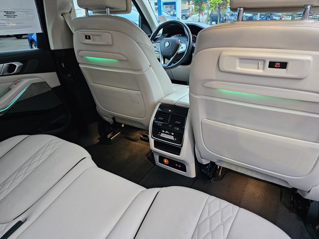 Used 2020 BMW X7 xDrive40i AWD/4WD image 16