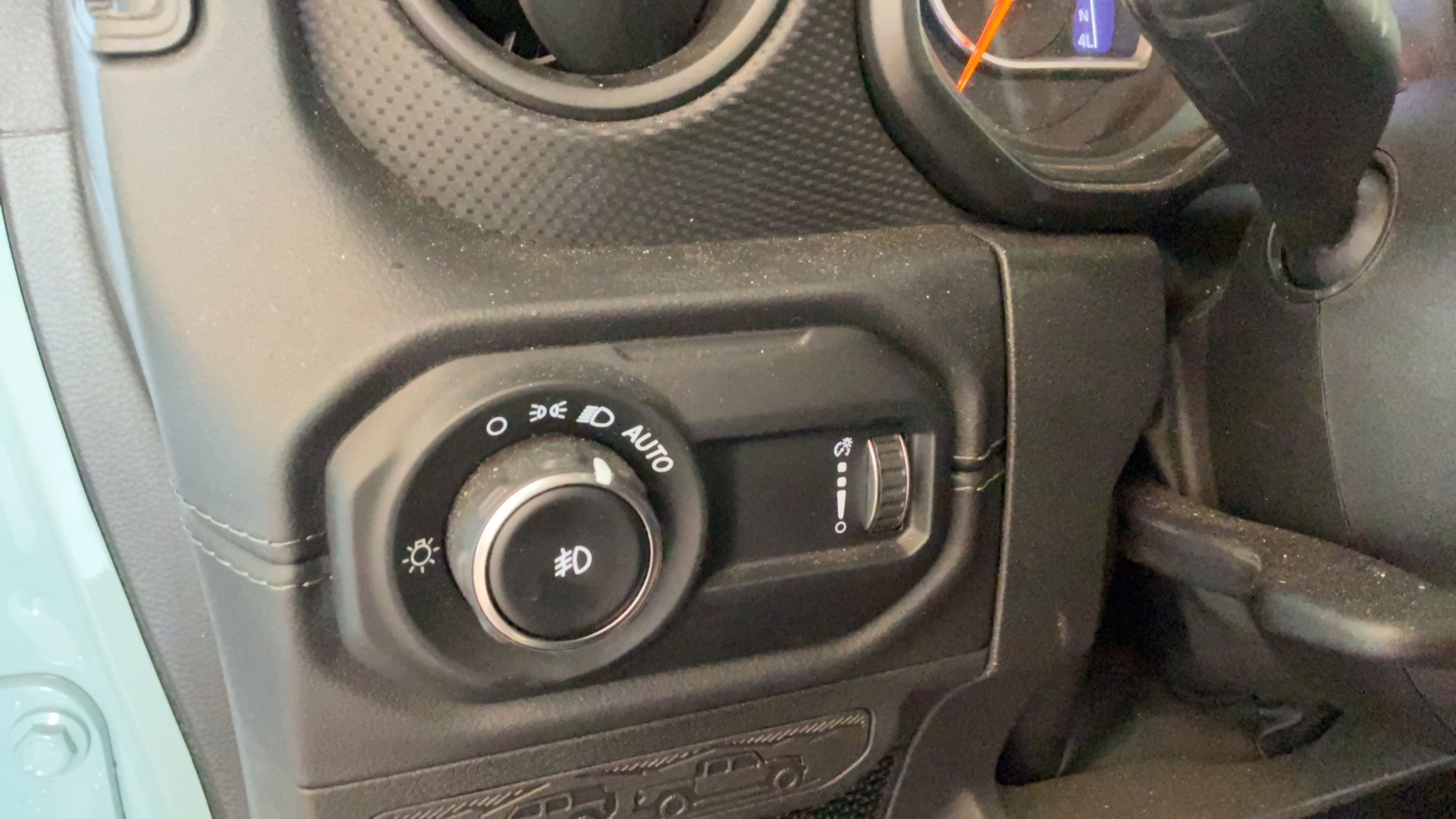 Used 2024 Jeep Wrangler Unlimited Rubicon AWD/4WD image 23