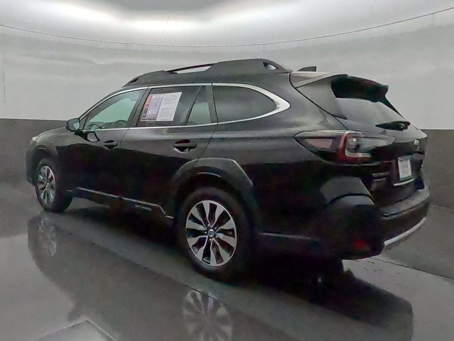 Used 2023 Subaru Outback Limited AWD/4WD image 8
