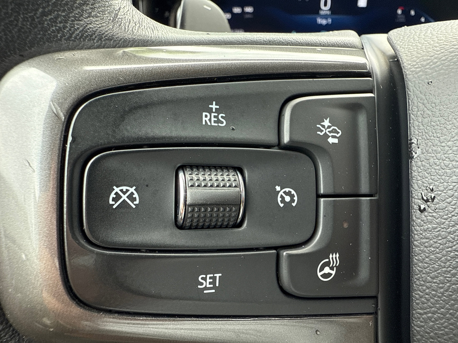 Used 2023 Chevrolet Silverado 1500 ZR2 w/ Technology Package AWD/4WD image 29