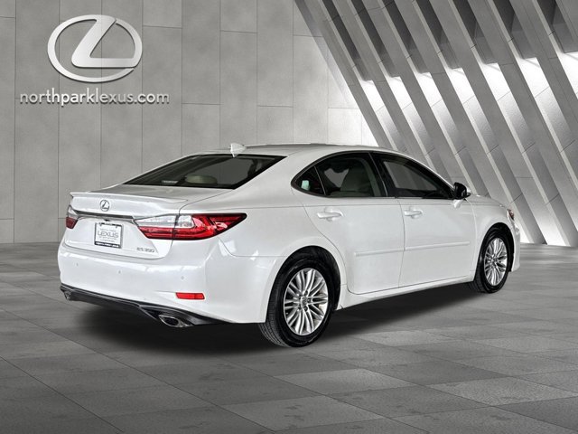 Used 2017 Lexus ES 350 w/ Luxury Package FWD image 6