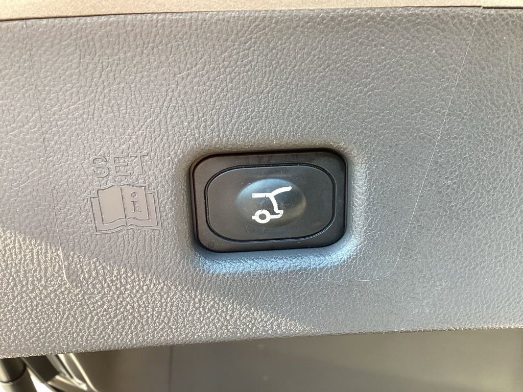 Used 2020 Lincoln Nautilus Reserve w/ Cargo Utility Package image 16