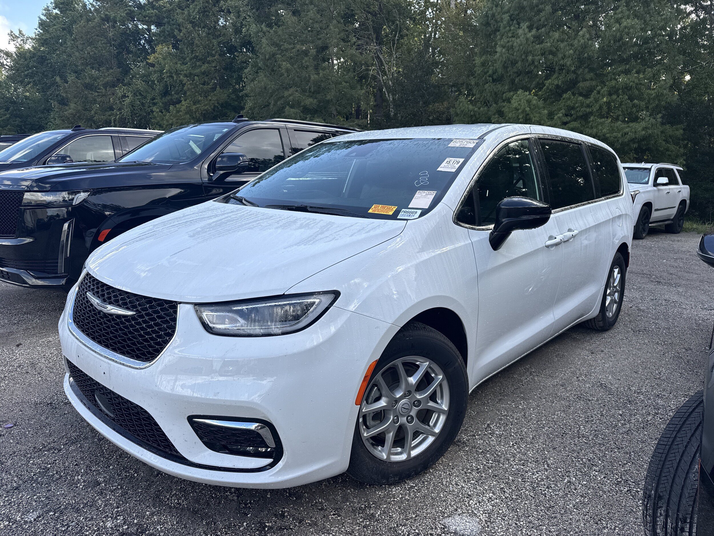 Used 2026 Chrysler Pacifica Select